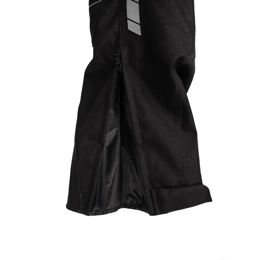PANTALONI MOTO TEXTILI NEGRI STORM, shell exterior: material poliester 600D foarte durabil și rezistent la abraziune și nailon Cordura 1000D, protecții CE detașabile la genunchi